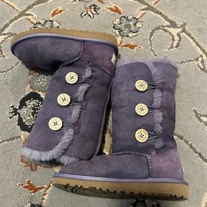 💯Authentic Girls UGG Purple Bailey Button Triplet II Boot Size 1